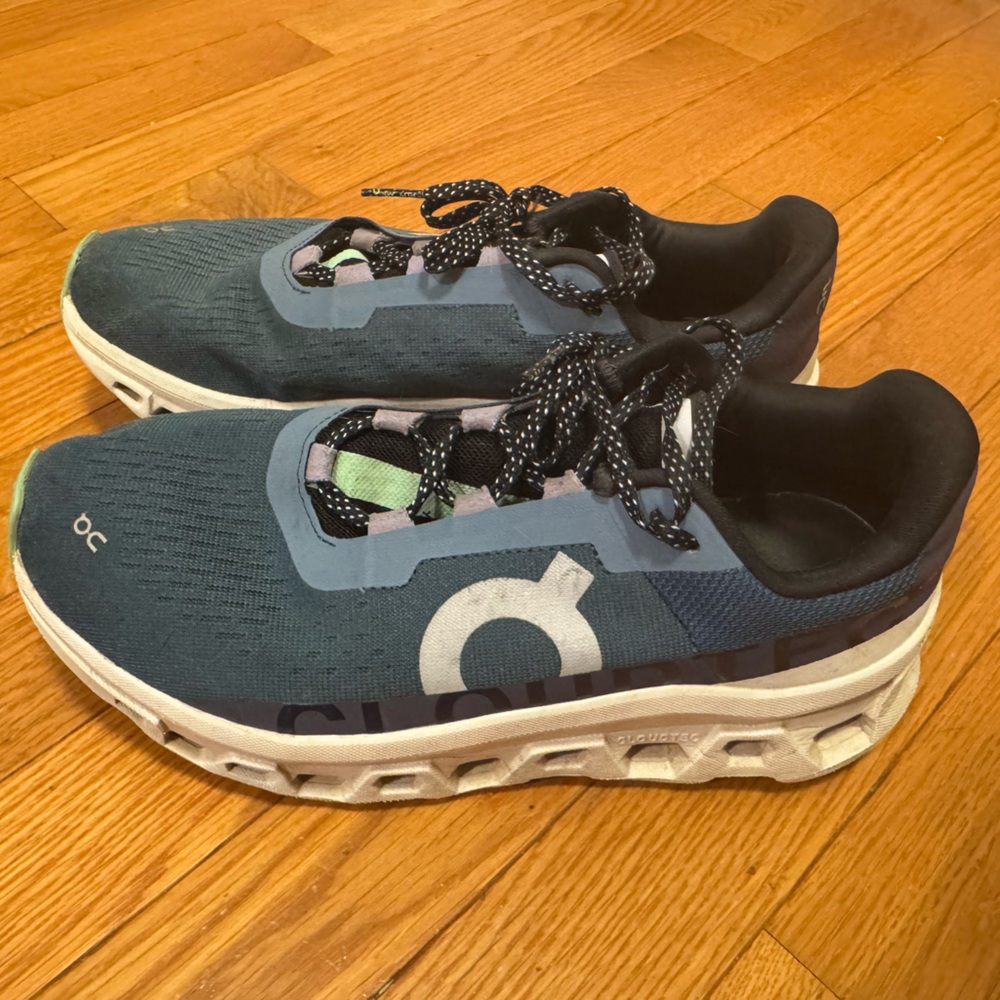 On Running Women’s Cloudmonsters